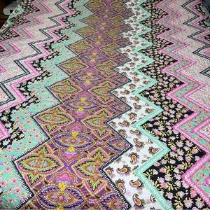 Colorful Zigzag Floral Cotton Quilt - Pink, Mint, Purple, Queen size.